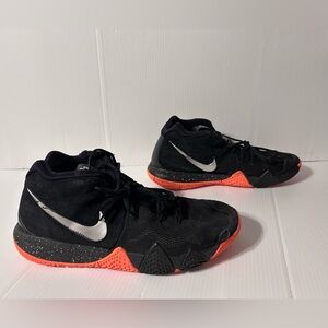Nike #943806-010 Kyrie athletic sneaker men size 13.5